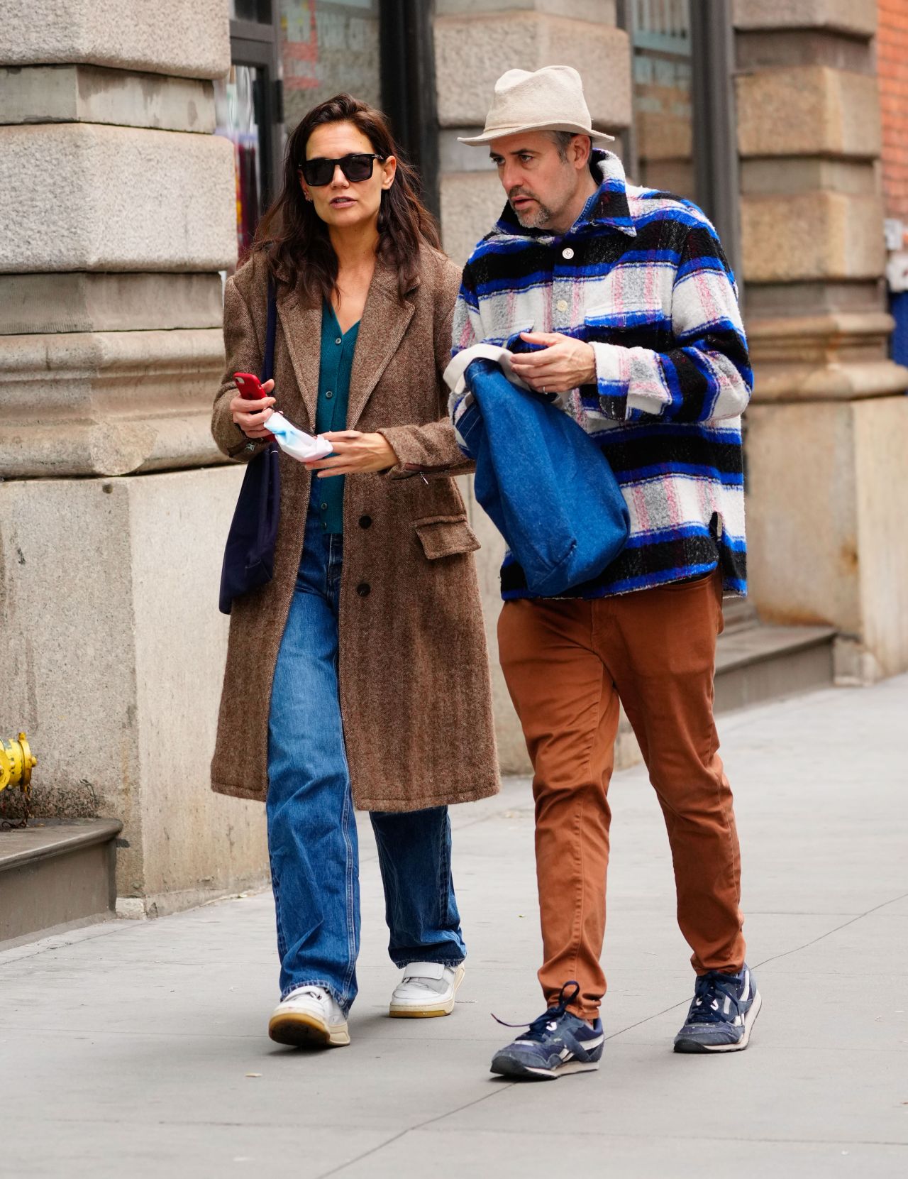 Katie Holmes - Out in New York 04/10/2022 • CelebMafia