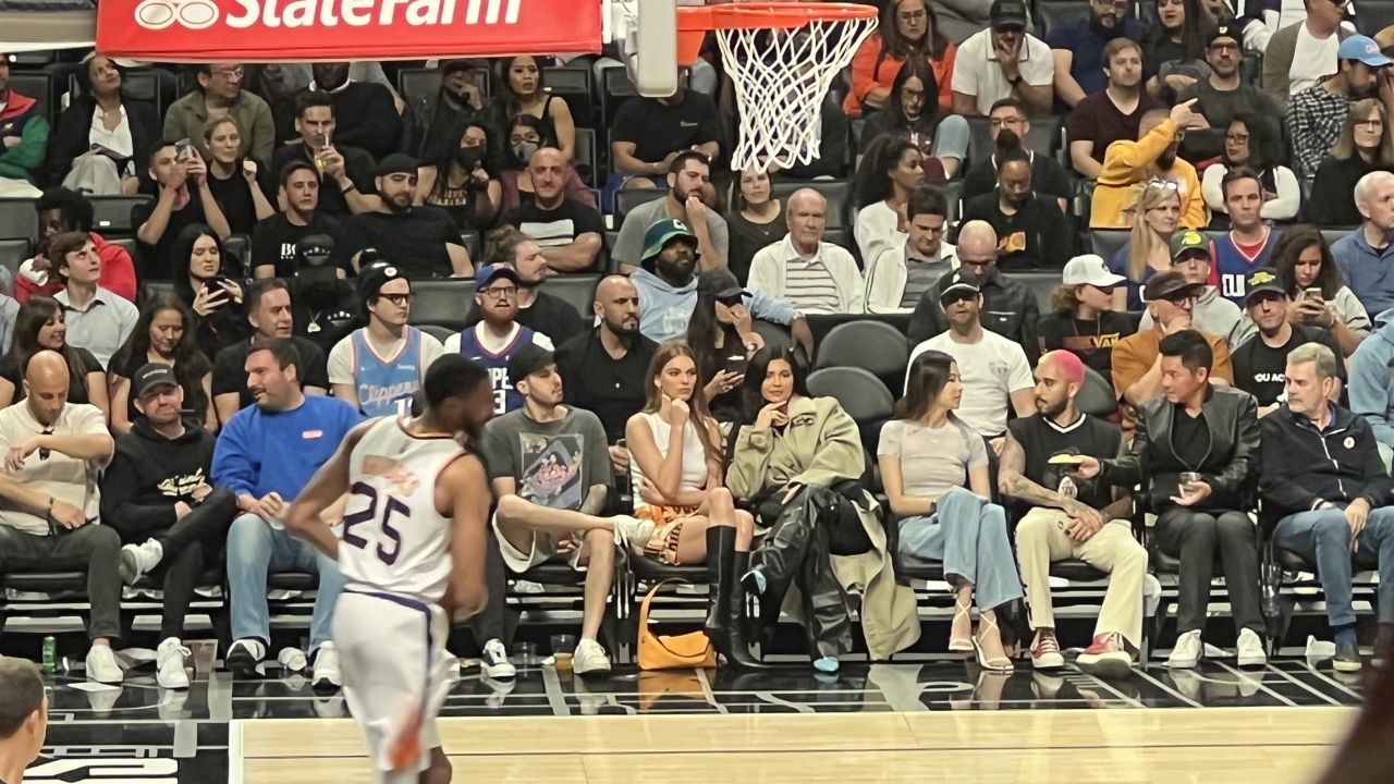Kylie Jenner Pops in Blue Cutout Pumps at LA Clippers Game – Footwear News