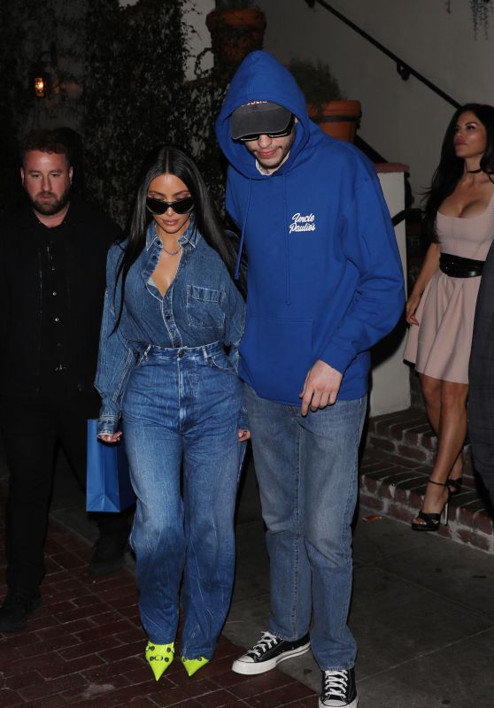 Kim Kardashian and Pete Davidson at A.O.C. Restaurant in LA 04/12/2022