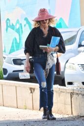 Kyra Sedgwick and Sosie Bacon   Out in Los Feliz 04 25 2022   - 15