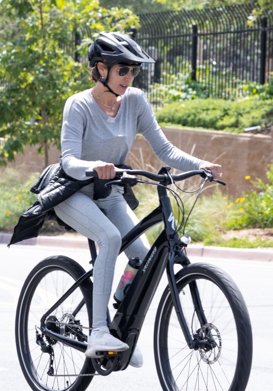 Lauren Silverman - Bike Ride in Malibu 04/27/2022