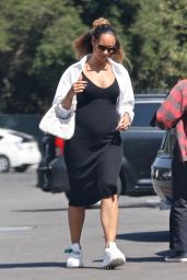 Leona Lewis - Grocery Shopping at Erewhon Market in Studio City 04/15/2022