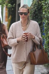 Molly Sims - Out in Los Angeles 04/28/2022