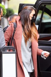 Olivia Munn - Out in NYC 04/27/2022