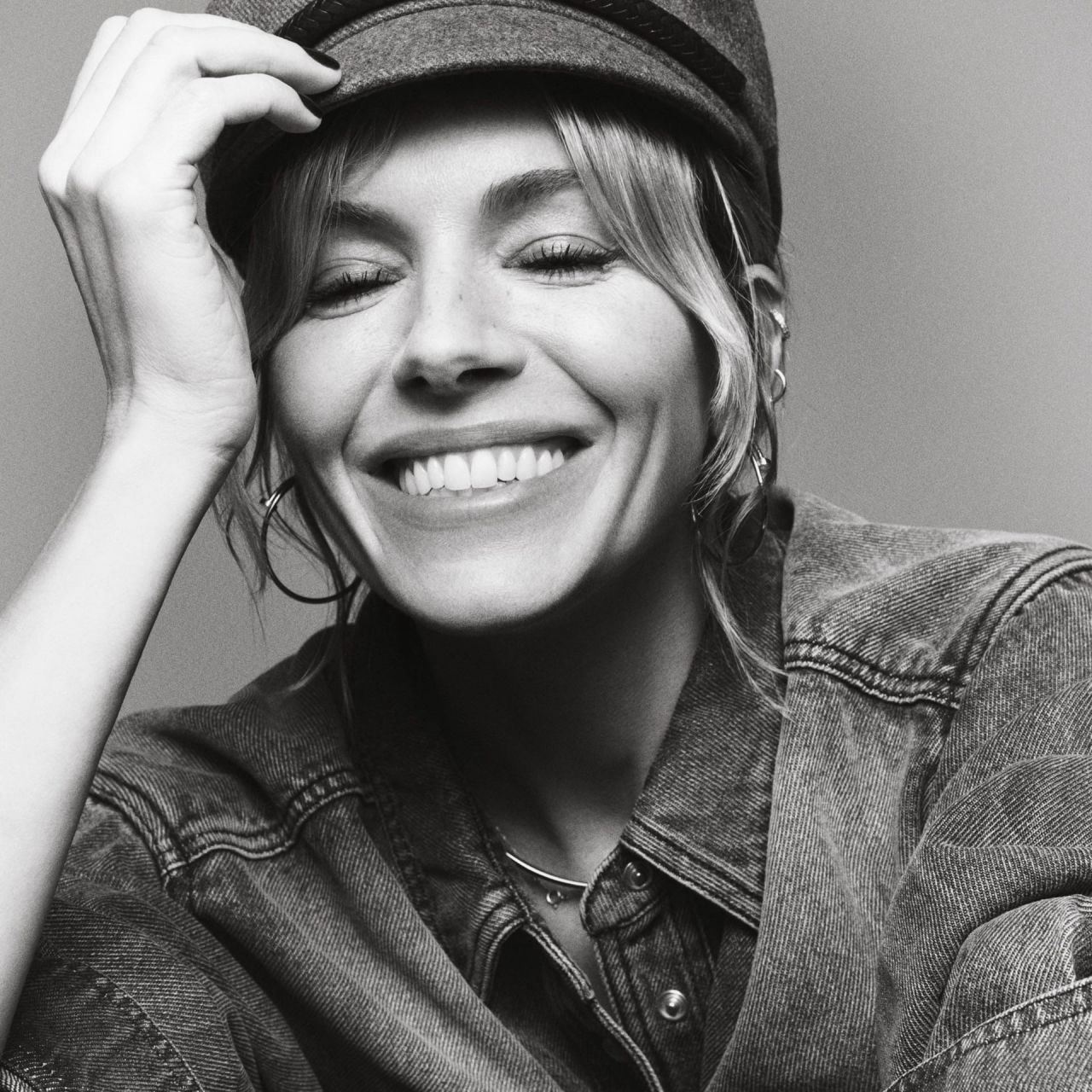 Sienna Miller - ELLE UK May 2022 • CelebMafia