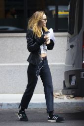 Suki Waterhouse and Riley Keough Make-up Free - "Daisy Jones & The Six" Set in New Orleans 04/12/2022
