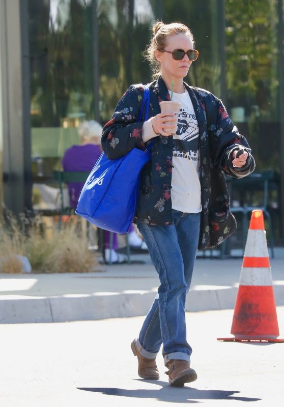 Vanessa Paradis - Shopping for Groceries in LA 04/13/2022