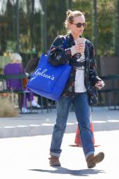 Vanessa Paradis - Shopping for Groceries in Studio City 04/13/2022