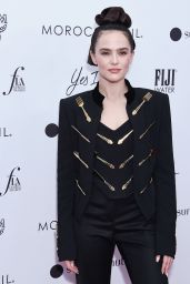 Zoey Deutch – The Daily Front Row’s Fashion Awards in Beverly Hills 04/10/2022
