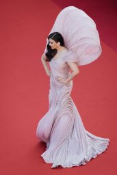 Aishwarya Rai Bachchan - Cannes Film Festival Red Carpet  05/19/2022