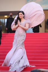 Aishwarya Rai Bachchan - Cannes Film Festival Red Carpet  05/19/2022
