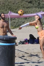 Alessandra Ambrosio - Playing Volleyball in Santa Monica 05/15/2022