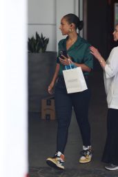 Alicia Keys - Visit to the Dr. Diamond Face Institute in Beverly Hills 05/13/2022