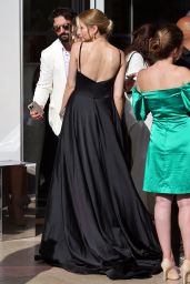 Anna Hiltrop - Outside Hotel Martinez in Cannes 05/26/2022
