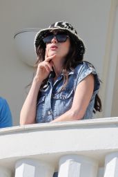 Anne Hathaway at Hotel Martinez in Cannes 05/20/2022