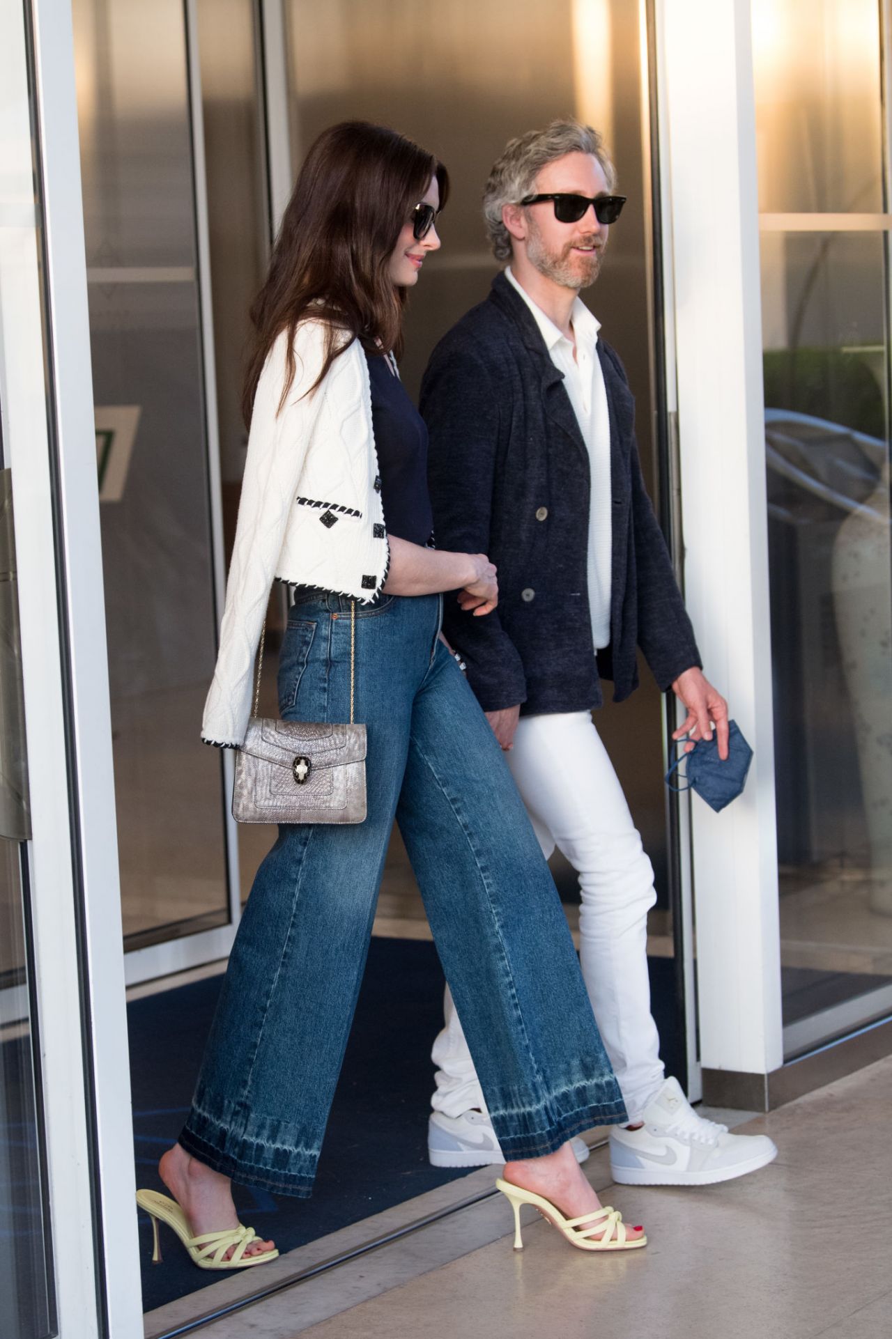 Anne Hathaway at Hotel Martinez in Cannes 05/20/2022 • CelebMafia