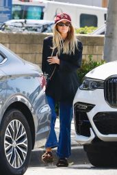 Ashlee Simpson - Fills the Tank of Her Car in Studio City 04/29/2022