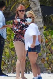 Britney Spears in Cabo San Lucas 05/09/2022