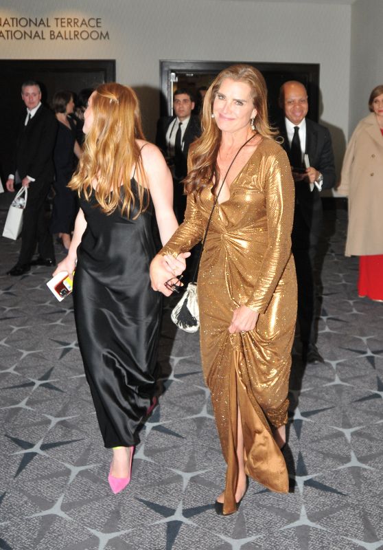 Brooke Shields and Her Daughter - The White House Correspondence Dinner in Washington DC 04/30/2022
