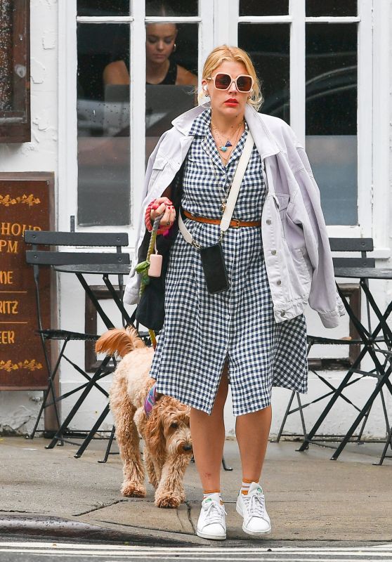 Busy Philipps - Out in New York 05/29/2022