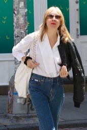 Chloe Sevigny   Sunny Spring Day in Manhattan s SoHo Area 05 10 2022   - 93