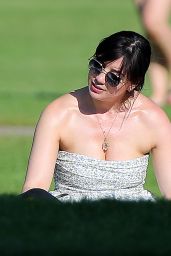 Daisy Lowe - Picnic in North London 05/14/2022