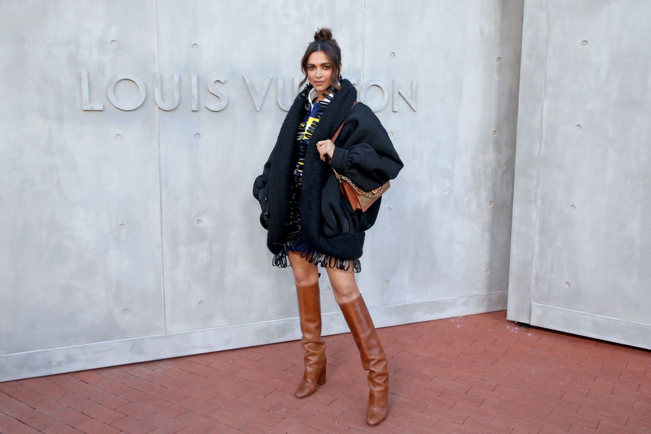 21metgala on X: Deepika Padukone attends the Louis Vuitton Womenswear Fall  Winter 2023-2024 show.  / X