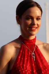 Emilia Schüle - Croisette in Cannes 05/21/2022