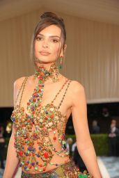 Emily Ratajkowski   Met Gala 2022   - 6