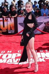 Emma Brooks – “Top Gun: Maverick” Premiere in San Diego