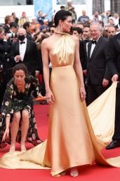 Grace Elizabeth – “Top Gun: Maverick” Red Carpet at Cannes Film Festival 05/18/2022