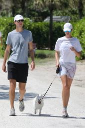 Ivanka Trump and Jared Kushner   Stroll in South Beach 05 28 2022   - 37