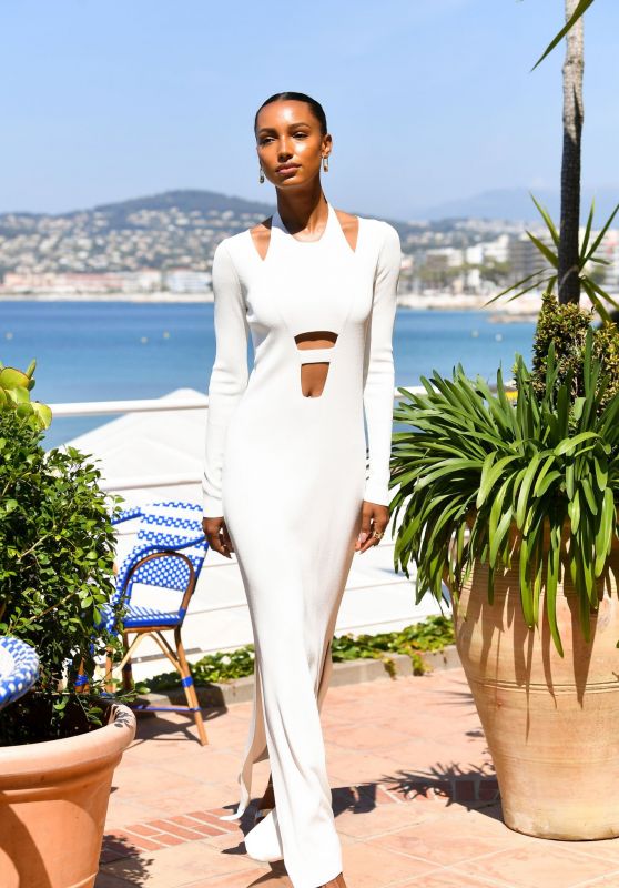 Jasmine Tookes - Out in Cannes 05/18/2022