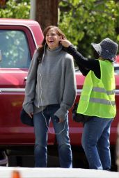 Jennifer Garner    The Last Thing He Told Me  TV Series Set 05 09 2022   - 65