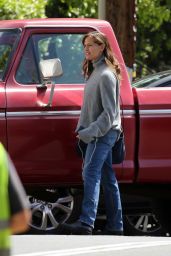 Jennifer Garner    The Last Thing He Told Me  TV Series Set 05 09 2022   - 1