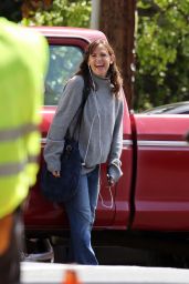 Jennifer Garner    The Last Thing He Told Me  TV Series Set 05 09 2022   - 56