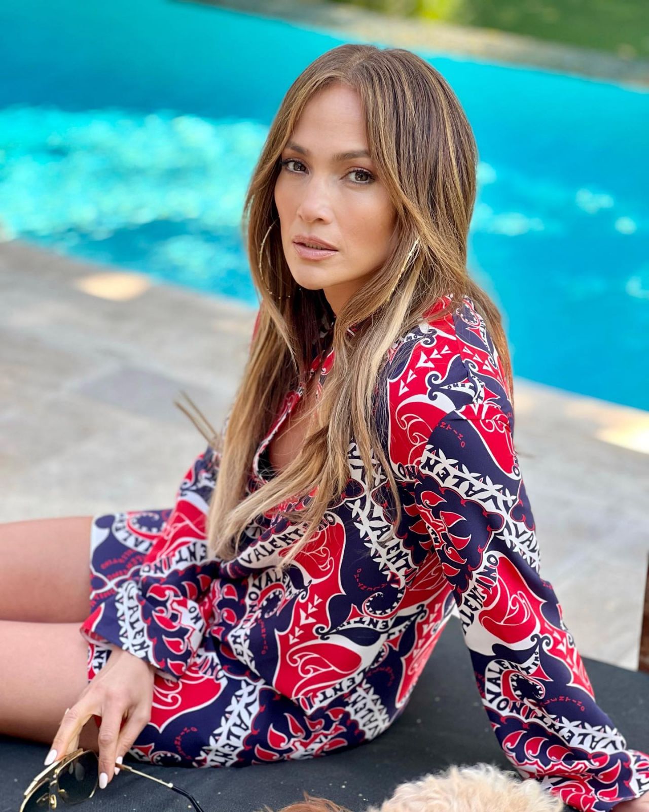 Jennifer Lopez Outfit 05/30/2022 • CelebMafia