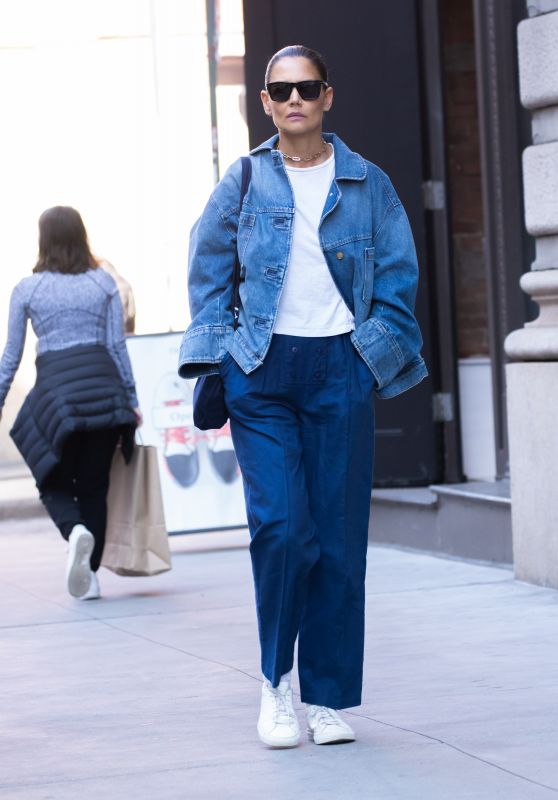 Katie Holmes - Out in New York 04/29/2022