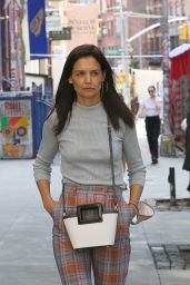 Katie Holmes - Out in New York 05/23/2022