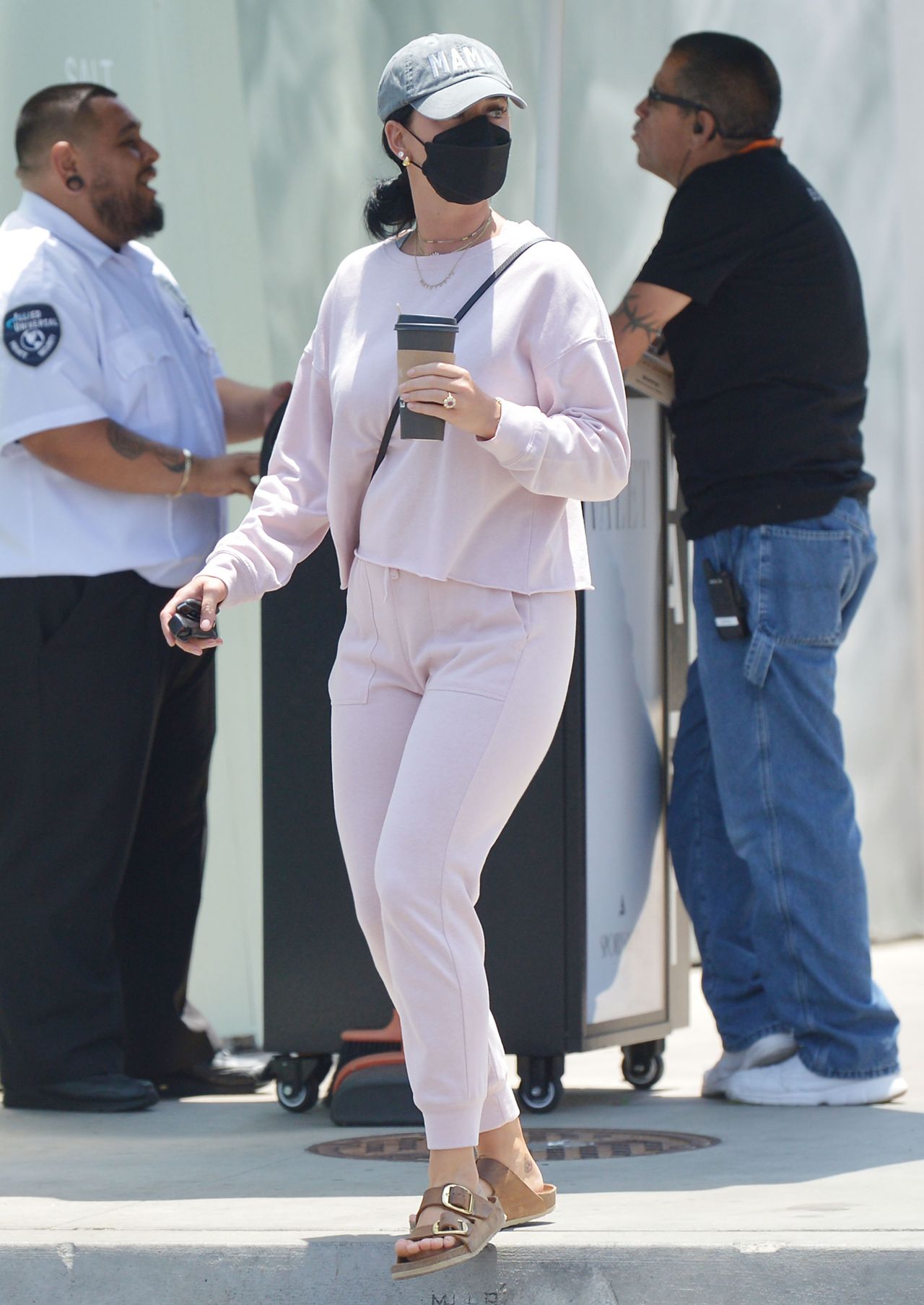 Katy Perry in an All Pink Sweat Suit - Los Angeles 05/23/2022 • CelebMafia