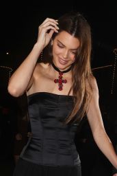 Kendall Jenner at Ristorante Puny in Portofino 05/20/2022