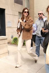Kendall Jenner Street Style - New York 05/01/2022