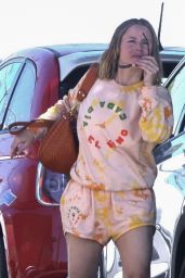 Kristen Bell - Running Errands in LA 05/14/2022