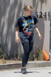 Kristen Bell Wearing a Daniel Ricciardo Tee and Black Leggings - Los Feliz 05/15/2022