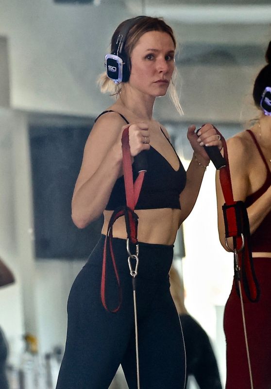 Kristen Bell - Workout Session in Los Feliz 05/05/2022