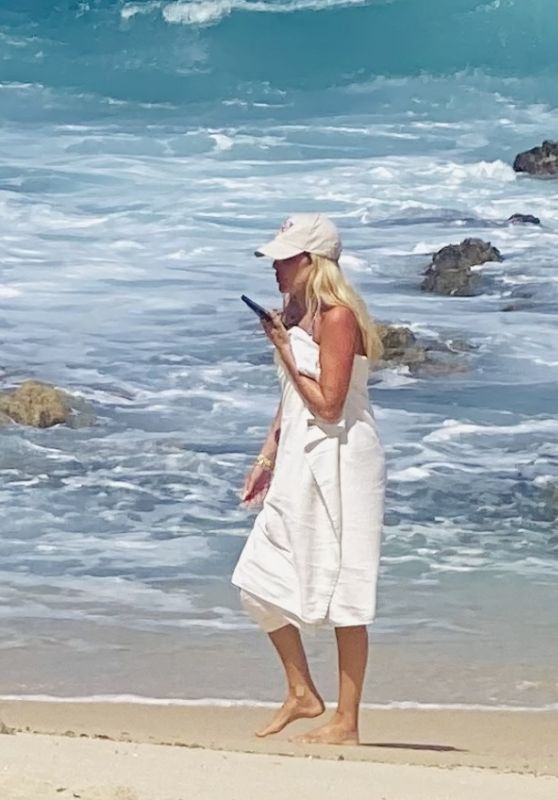 Maeve Reilly at the Beach in Cabo San Lucas 05/08/2022