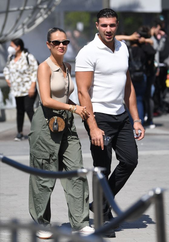 Molly-Mae Hague and Tommy Fury - Universal Studios in Los Angeles 05/05/2022