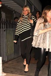 Molly Sims - Out in Santa Monica 05/10/2022