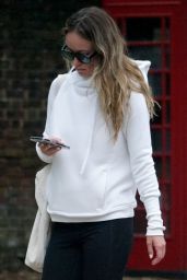 Olivia Wilde - Out in North London 05/25/2022
