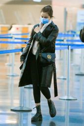 Selena Gomez - Arriving at JFK Airport in New York 05/08/2022